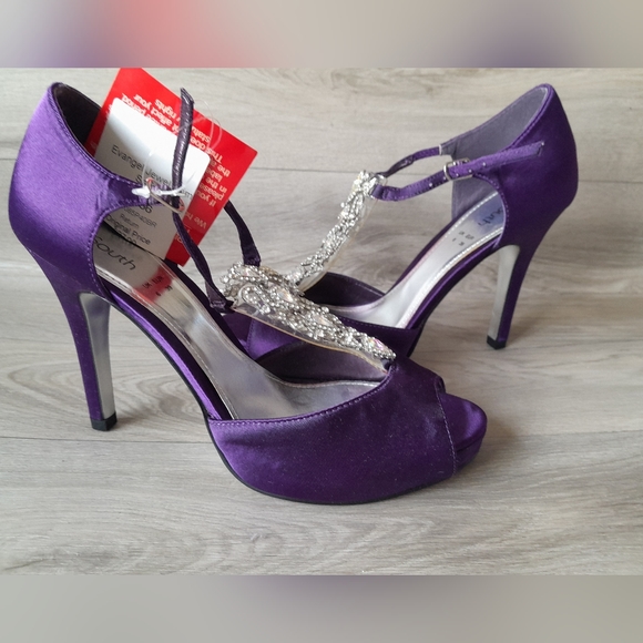 Purple satin embellished shoes Size 6 - Picture 2 of 6